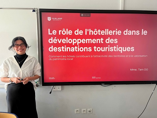 Tam D- basse def emic