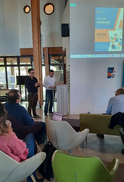 pause Moodle photo 1 platinium