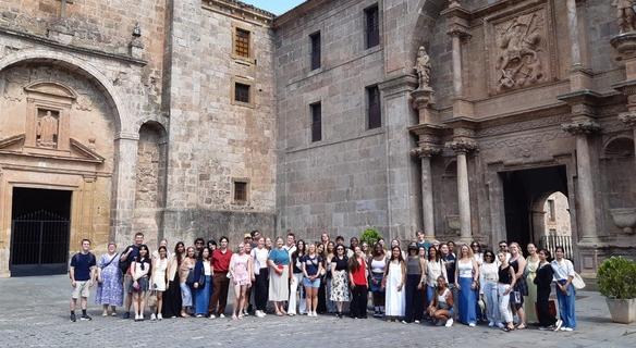 image 2  sarah rioja